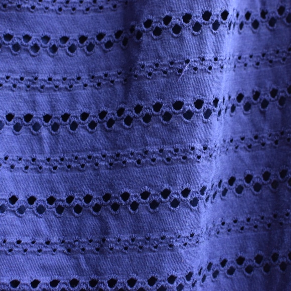 🎀 royal blue Ann Taylor eyelet shirt, free add-on - Picture 5 of 8